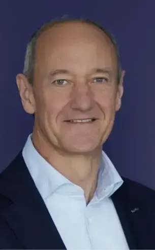 Dr․ Roland Busch