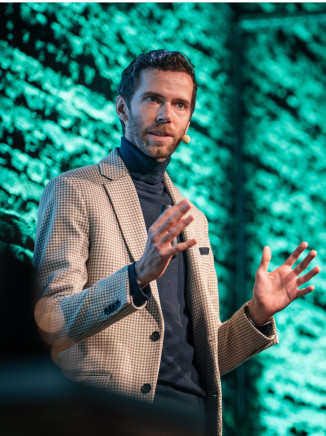 Julian Kakarott