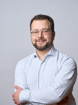 Dr. Andreas Angerer