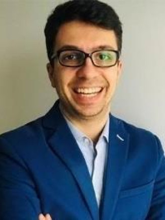 Dr․ Lukasz Ostrowski