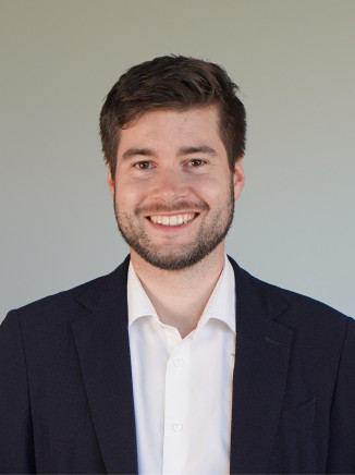 Dr. Fabian Knirsch