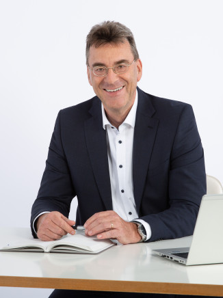 Dr. Niels Pörksen